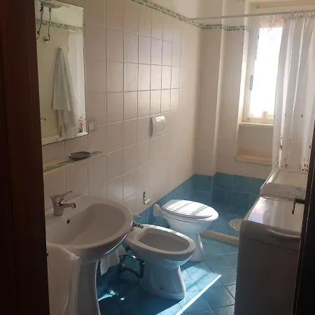 Bilocale Con Vista Mare Laterale Apartman *
